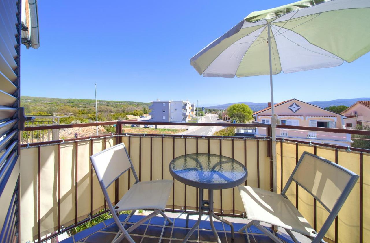 Studio Apartment Vesna Krk Town Exterior photo