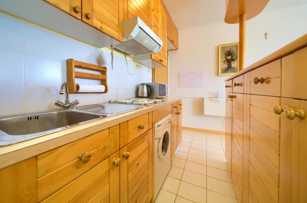 Studio Apartment Vesna Krk Town Exterior photo